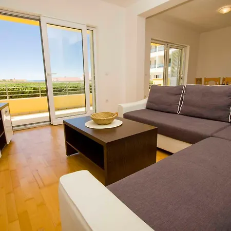 Lamija Apartment *