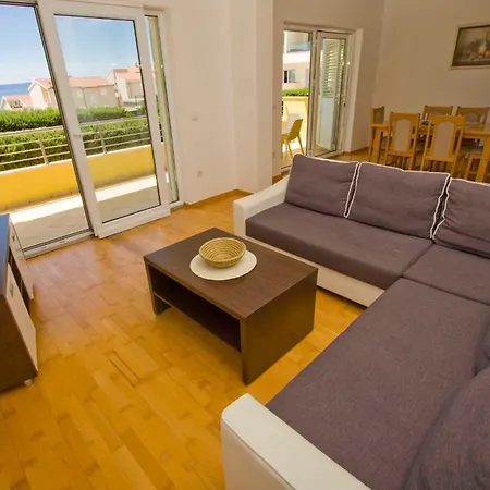 Apartment Lamija